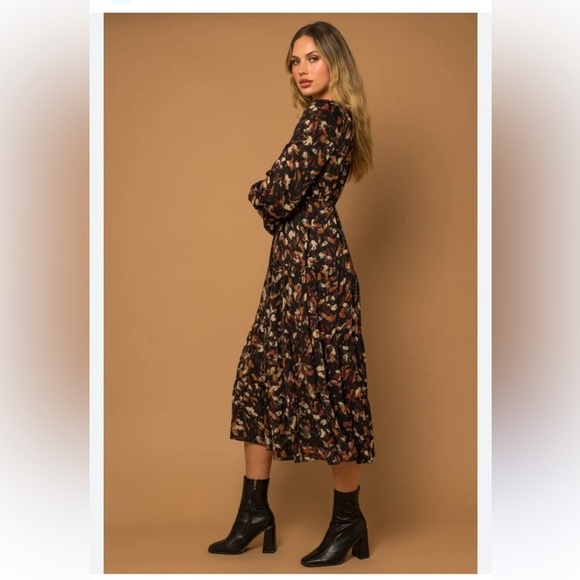 Dresses & Skirts - Simply Vera Elegant Black and Gold Women's Dress Size L
